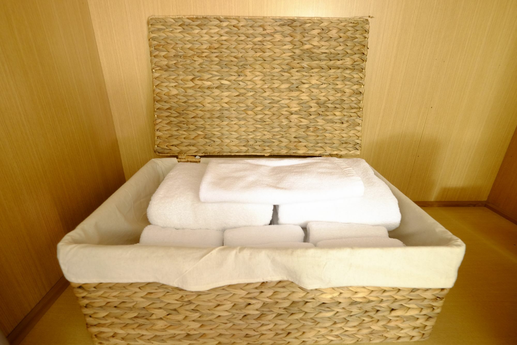 Ookini Hotels Karasuma Gojo Apartment كيوتو المظهر الخارجي الصورة